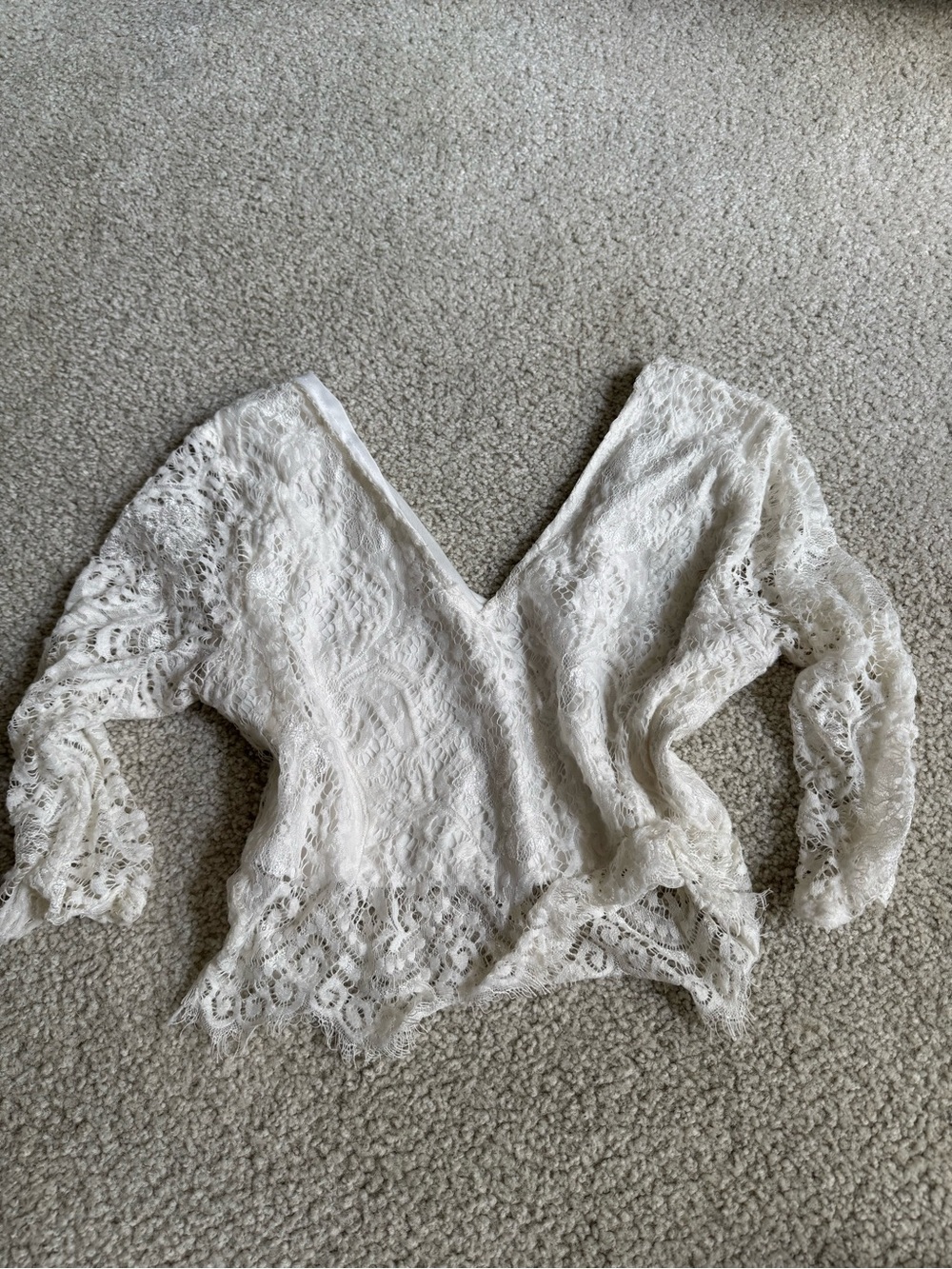 Fancyinn White Lace V-Neck Crop Top classy y2k